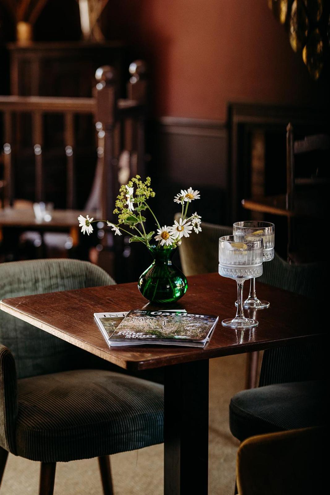 The Crown Inn Chiddingfold Exteriér fotografie